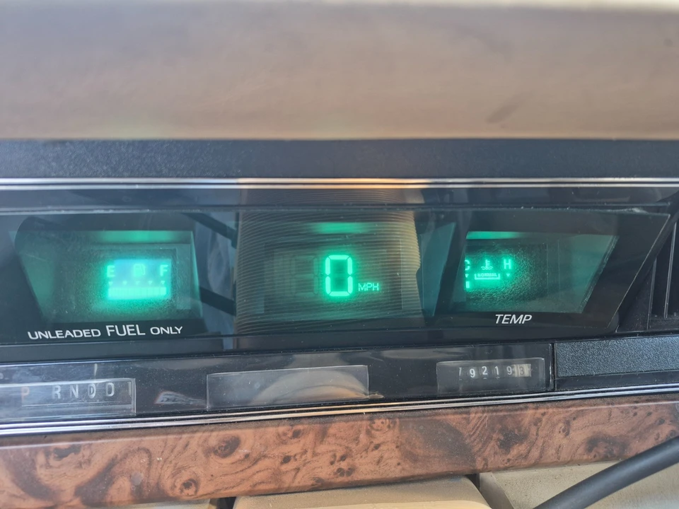 1983 Lincoln Continental 7th Gen - Image 14 of 20