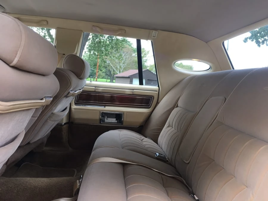 1983 Lincoln Continental 7th Gen - Image 8 of 12