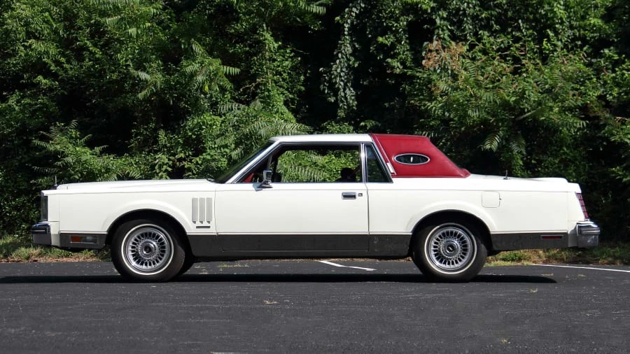 1983 Lincoln Continental Mark VI - Image 2 of 20