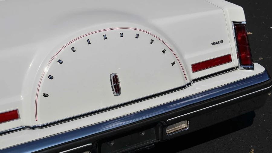 1983 Lincoln Continental Mark VI - Image 9 of 20