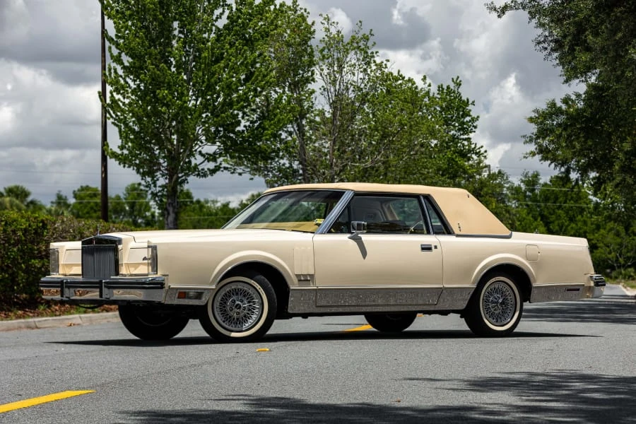 1983 Lincoln Continental Mark VI - Image 2 of 31