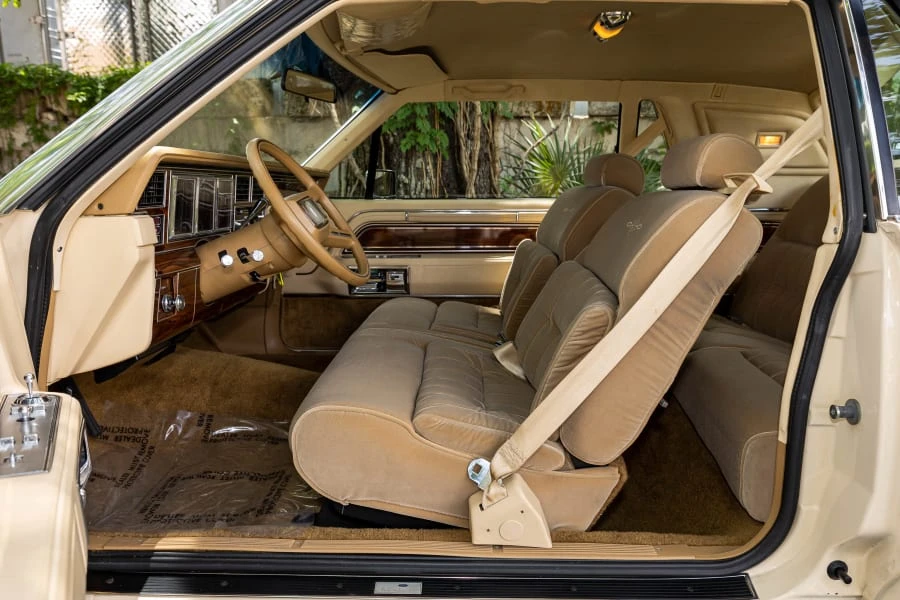 1983 Lincoln Continental Mark VI - Image 27 of 31