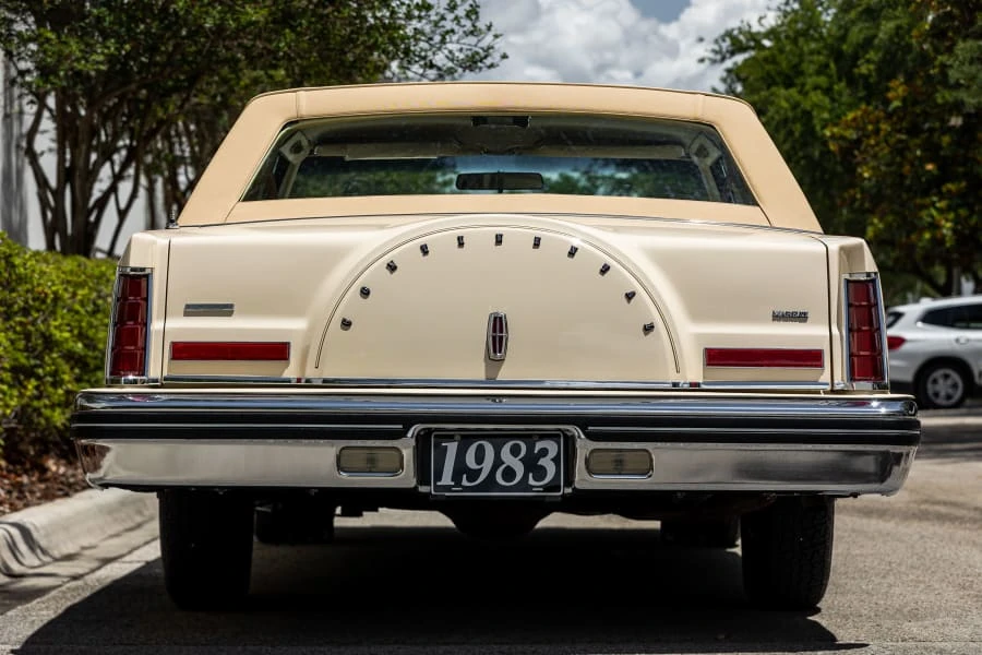 1983 Lincoln Continental Mark VI - Image 15 of 31