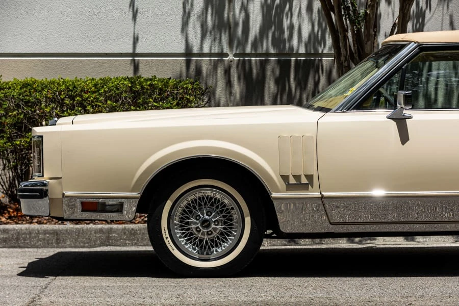 1983 Lincoln Continental Mark VI - Image 5 of 31