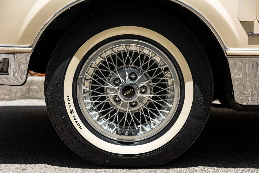1983 Lincoln Continental Mark VI - Image 14 of 31