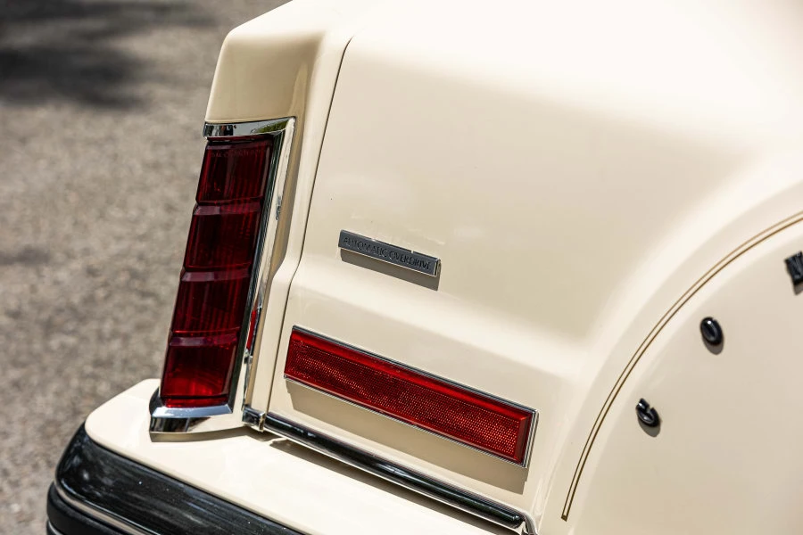 1983 Lincoln Continental Mark VI - Image 9 of 31