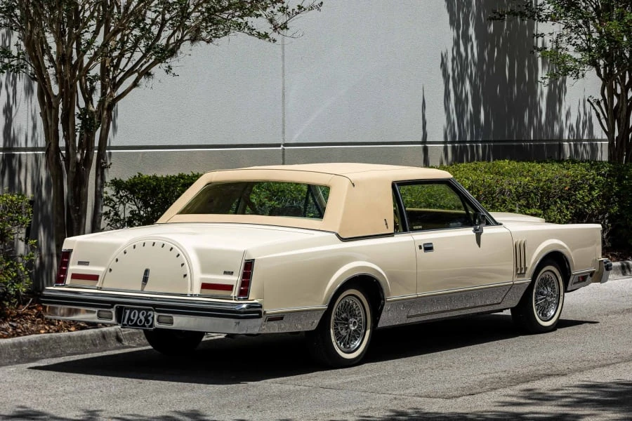 1983 Lincoln Continental Mark VI - Image 18 of 31
