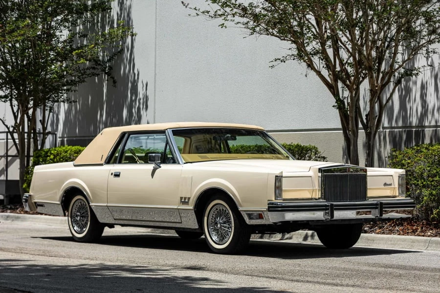 1983 Lincoln Continental Mark VI - Image 20 of 31
