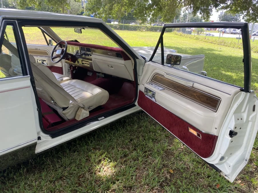 1983 Lincoln Continental Mark VI - Image 16 of 19