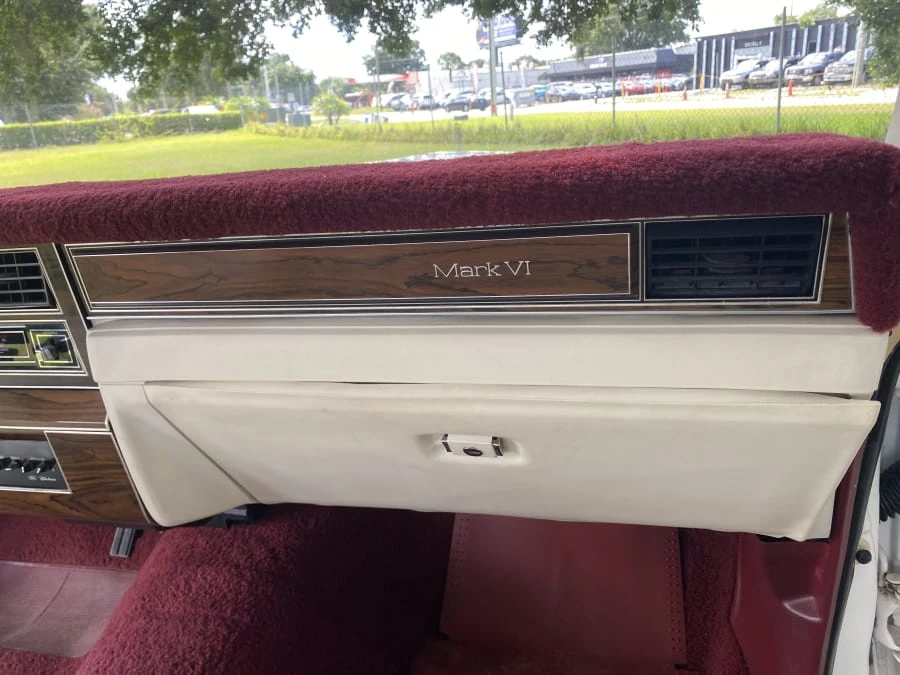 1983 Lincoln Continental Mark VI - Image 13 of 19