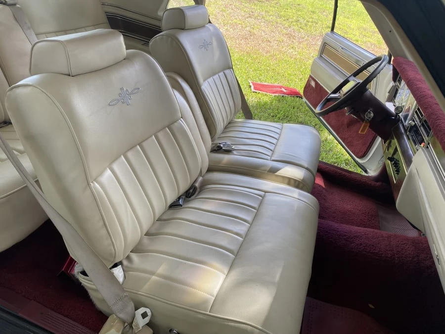 1983 Lincoln Continental Mark VI - Image 14 of 19