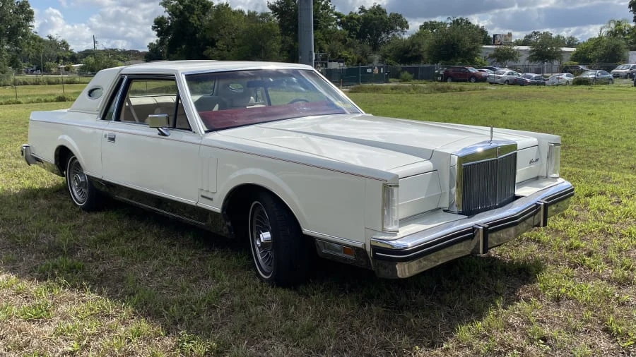 1983 Lincoln Continental Mark VI - Image 7 of 19