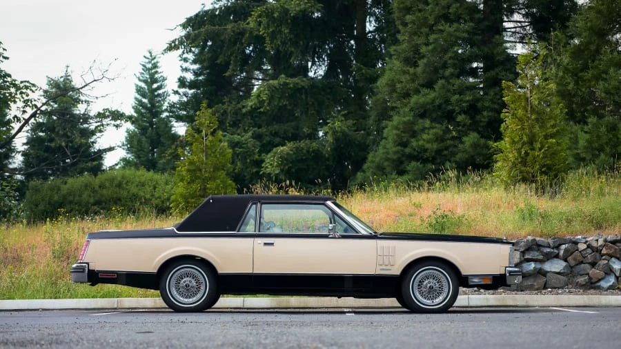 1983 Lincoln Continental Mark VI - Image 2 of 29