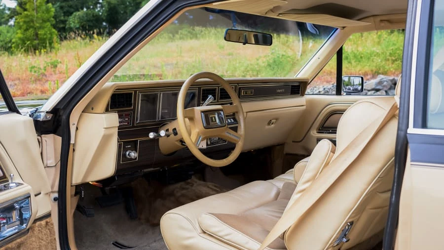1983 Lincoln Continental Mark VI - Image 4 of 29