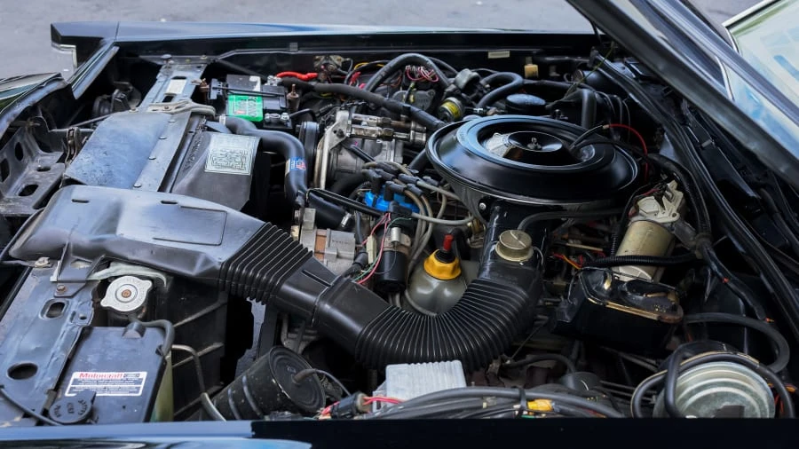 1983 Lincoln Continental Mark VI - Image 6 of 29