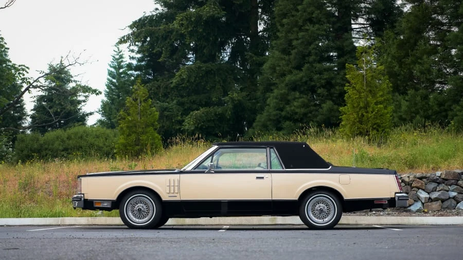 1983 Lincoln Continental Mark VI - Image 8 of 29