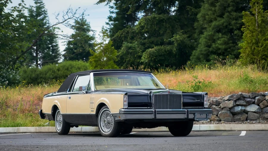 1983 Lincoln Continental Mark VI - Image 12 of 29
