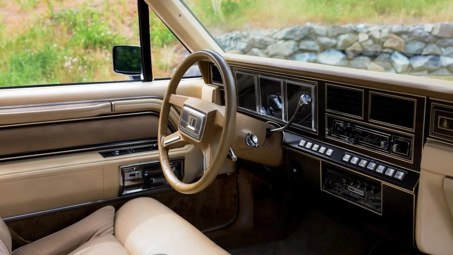 1983 Lincoln Continental Mark VI - Image 15 of 29