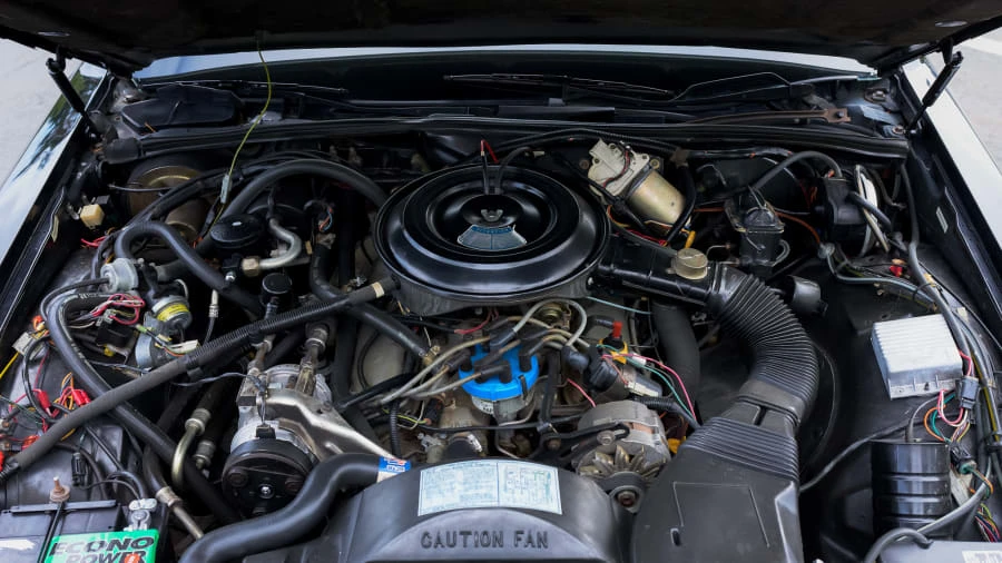 1983 Lincoln Continental Mark VI - Image 17 of 29