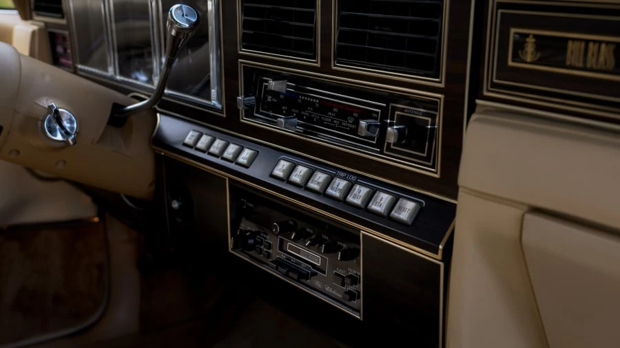 1983 Lincoln Continental Mark VI - Image 25 of 29