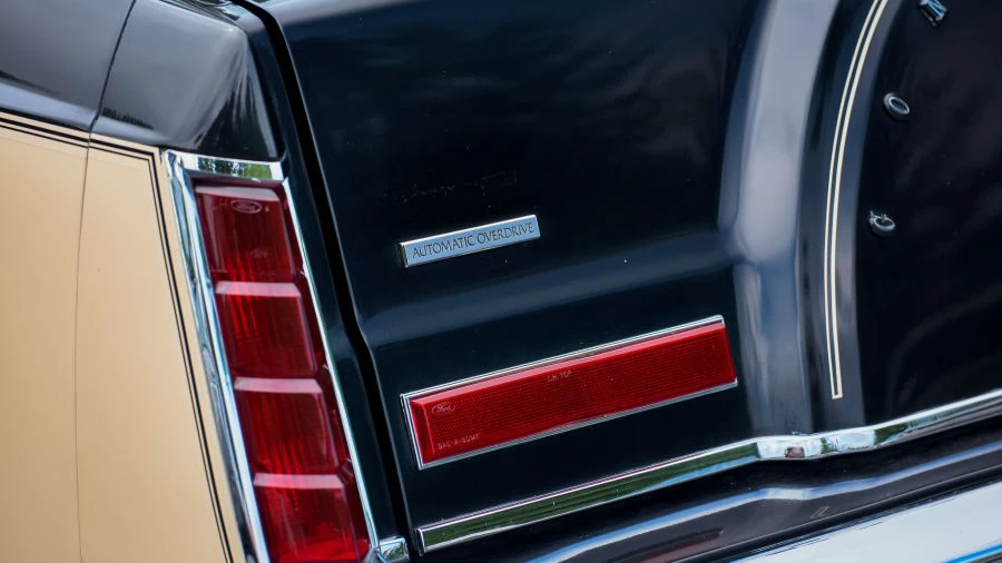1983 Lincoln Continental Mark VI - Image 27 of 29