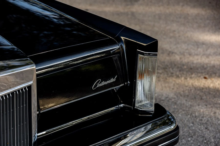 1983 Lincoln Continental Mark VI - Image 10 of 29