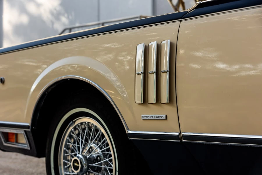 1983 Lincoln Continental Mark VI - Image 14 of 29