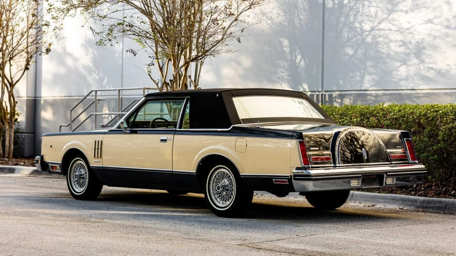 1983 Lincoln Continental Mark VI - Image 2 of 29