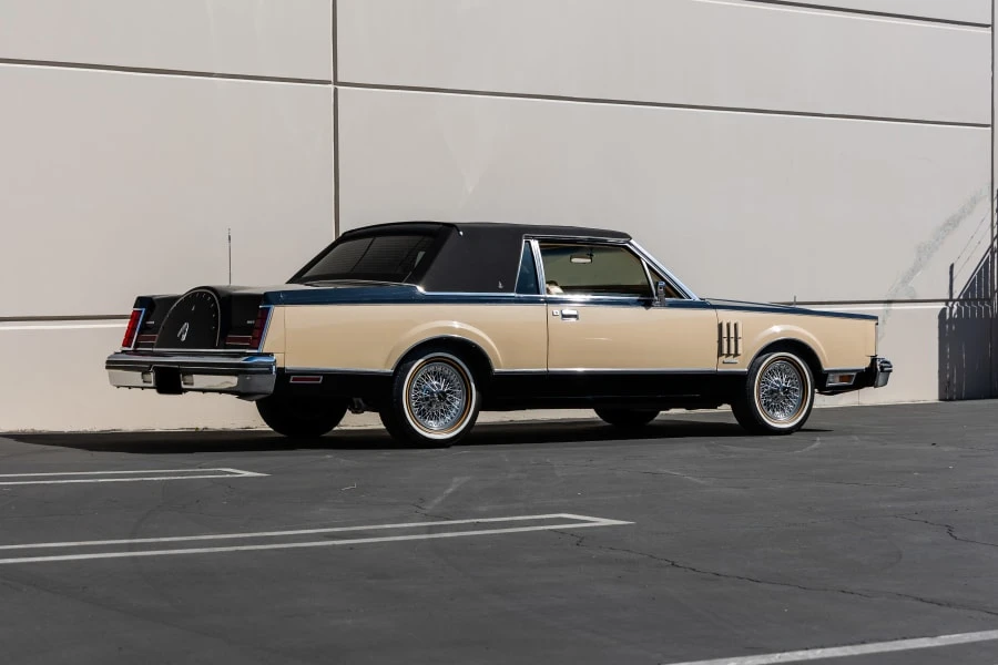 1983 Lincoln Continental Mark VI - Image 13 of 31