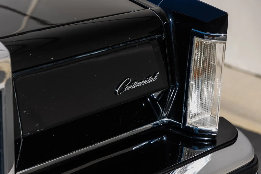 1983 Lincoln Continental Mark VI - Image 10 of 31