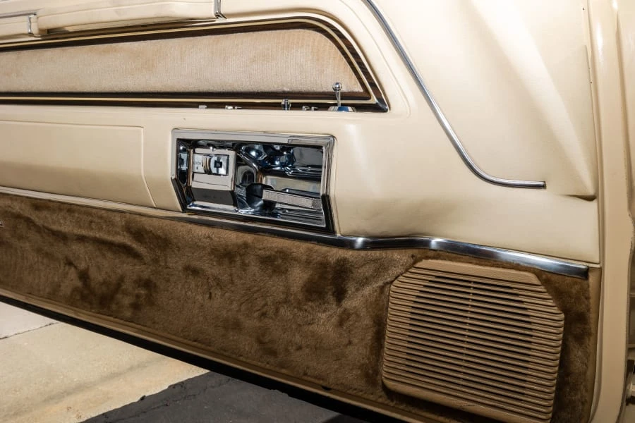1983 Lincoln Continental Mark VI - Image 28 of 31