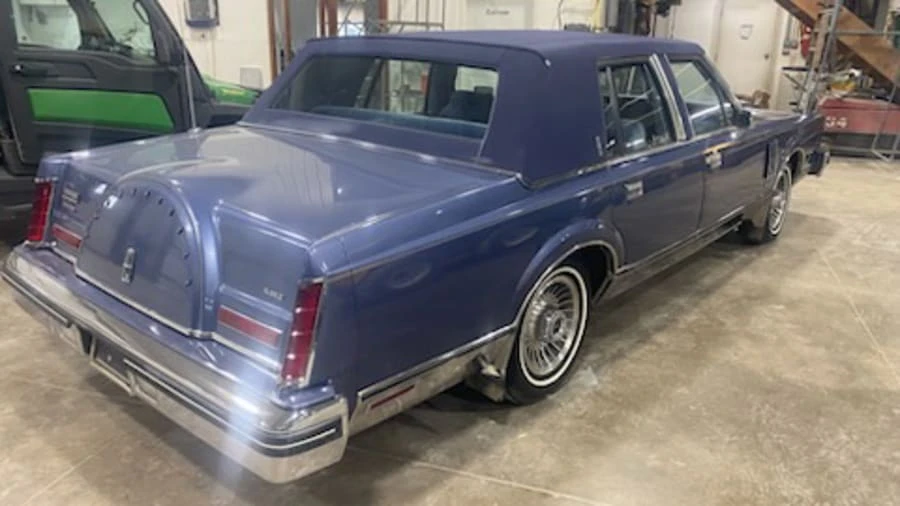 1983 Lincoln Continental Mark VI - Image 2 of 8