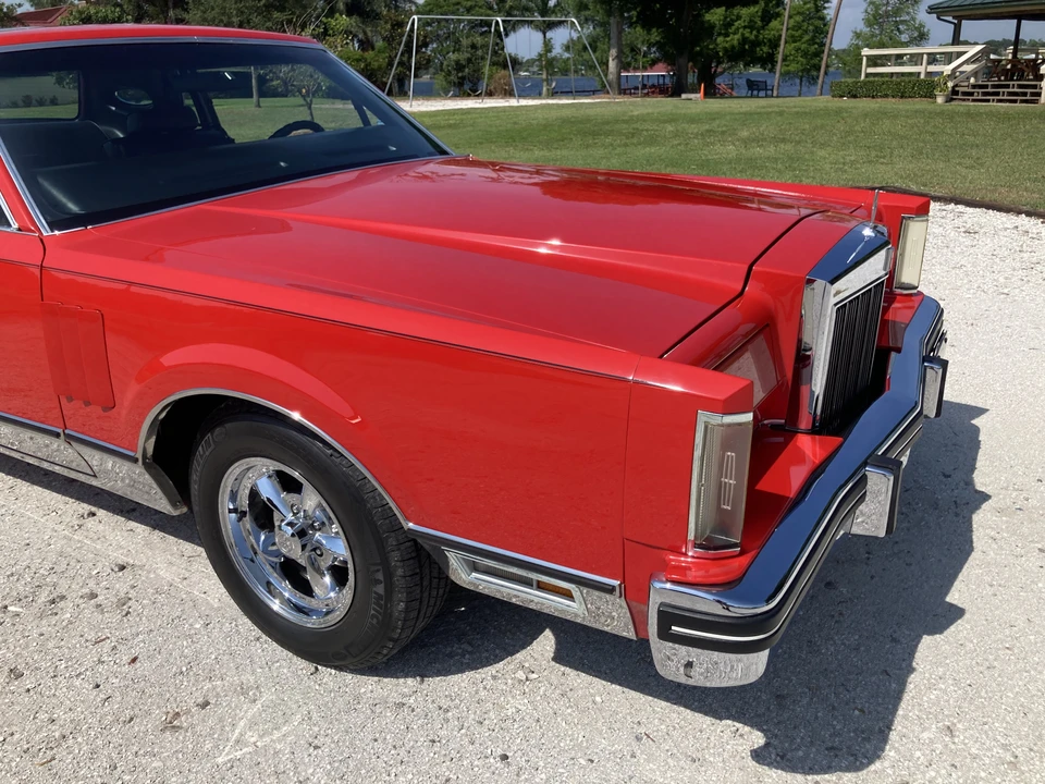 1983 Lincoln Continental 7th Gen - Image 12 of 31
