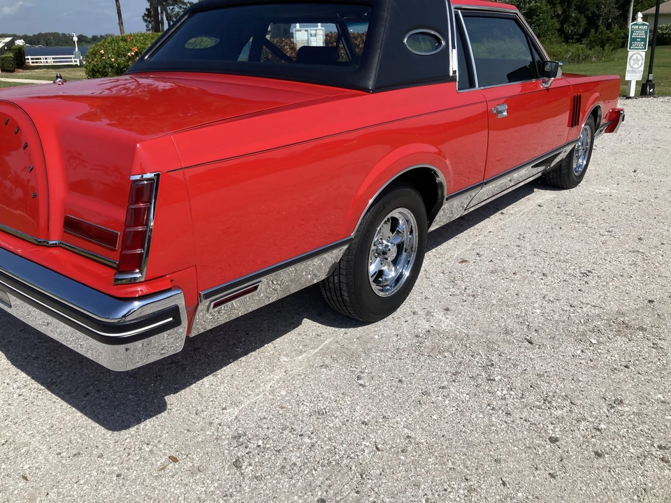 1983 Lincoln Continental 7th Gen - Image 23 of 31