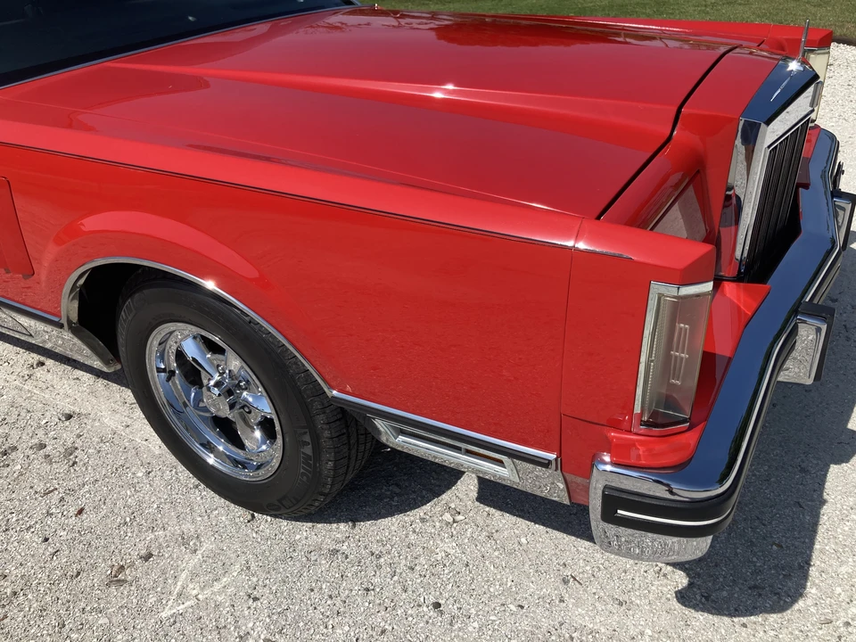 1983 Lincoln Continental 7th Gen - Image 20 of 31