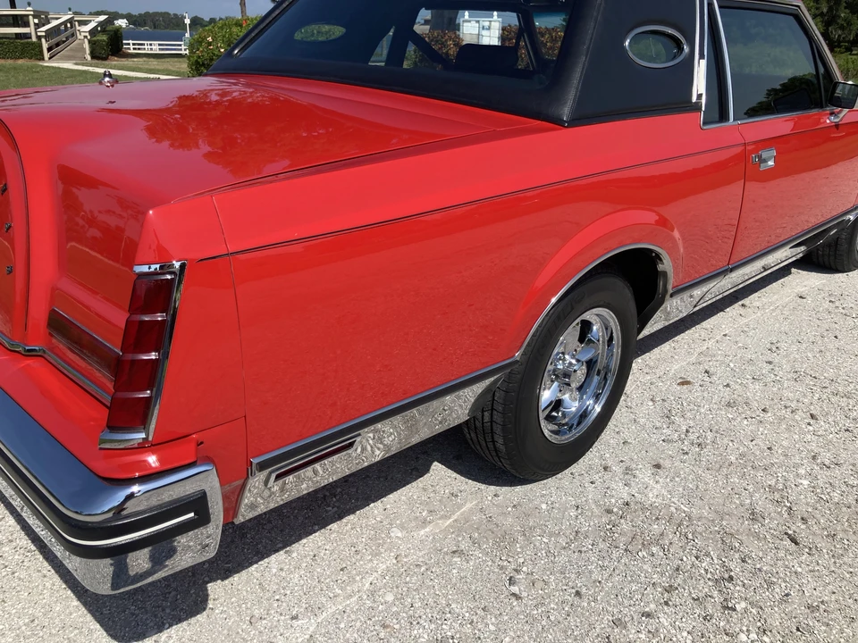 1983 Lincoln Continental 7th Gen - Image 24 of 31
