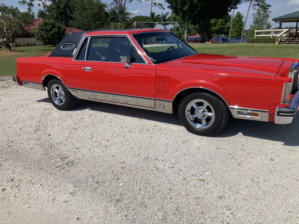 1983 Lincoln Continental 7th Gen - Image 18 of 31