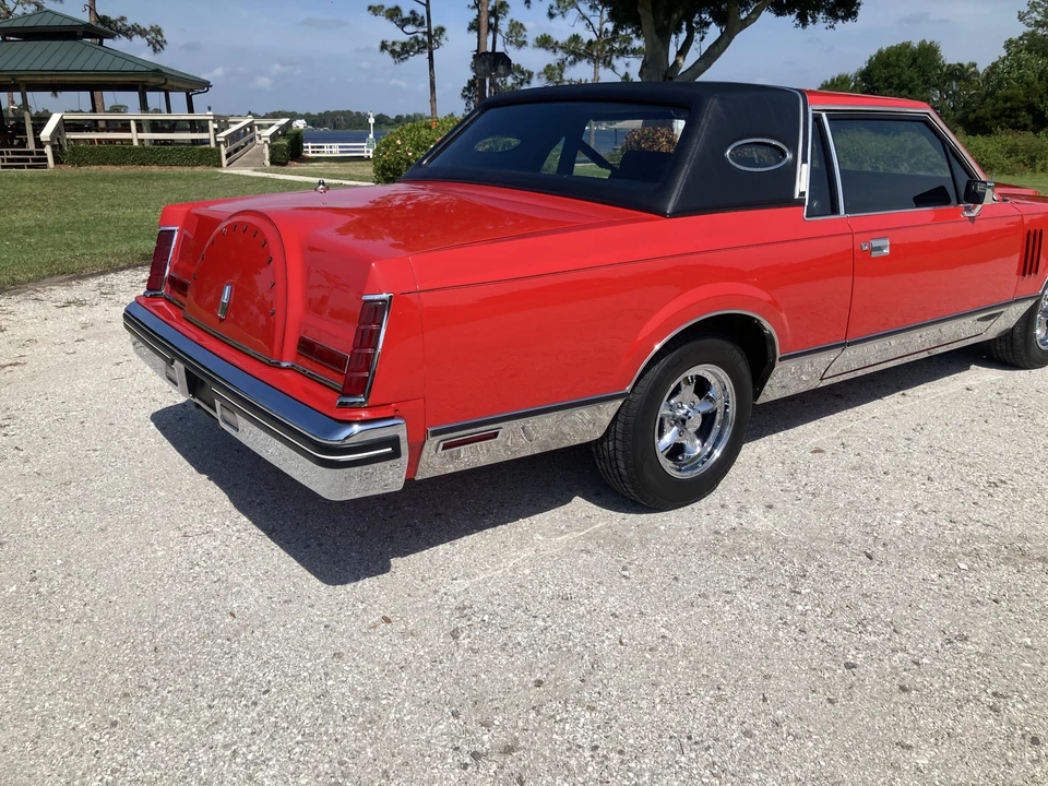 1983 Lincoln Continental 7th Gen - Image 8 of 31