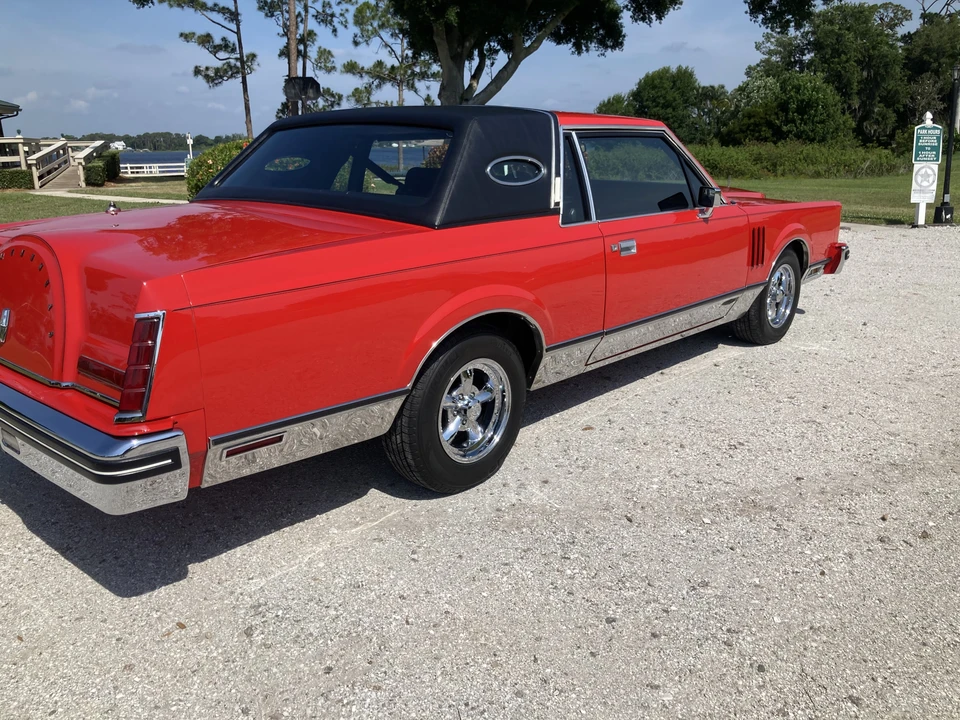 1983 Lincoln Continental 7th Gen - Image 9 of 31