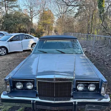 1983 Lincoln Continental Premiere Sedan 4D