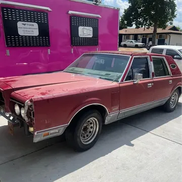 1983 Lincoln Continental Sedan 4D