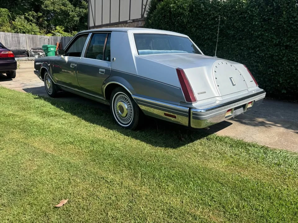 1983 Lincoln Continental 7th Gen - Image 5 of 14