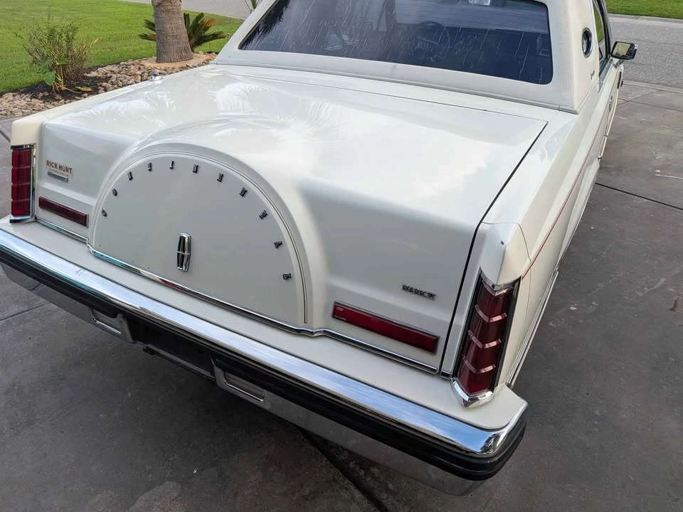 1983 Lincoln Continental Mark VI - Image 4 of 20