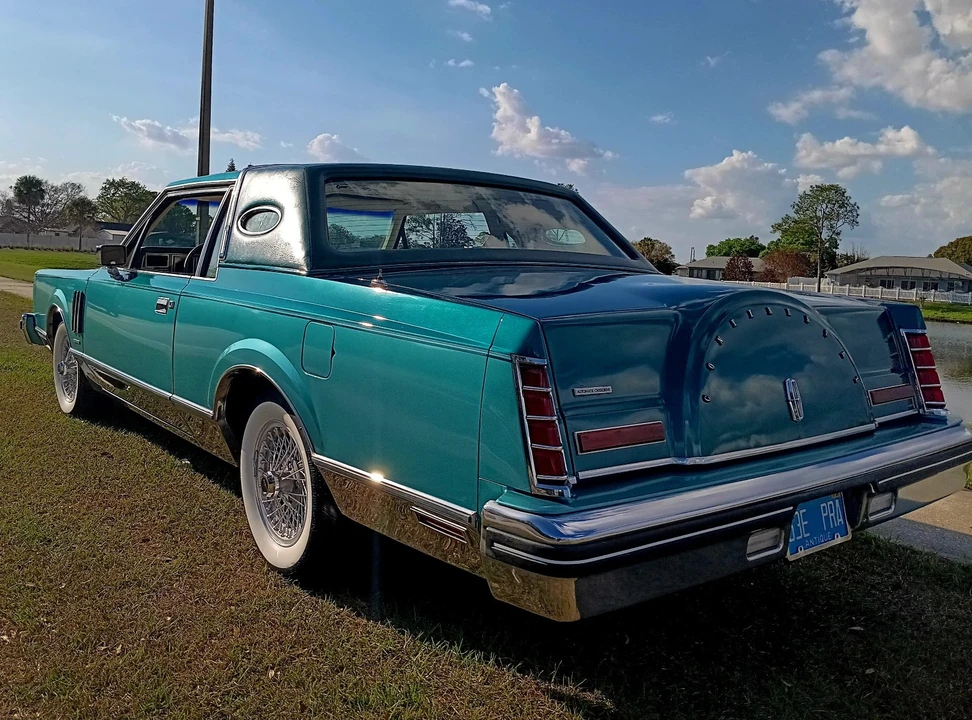 1983 Lincoln Continental Mark VI - Image 3 of 21