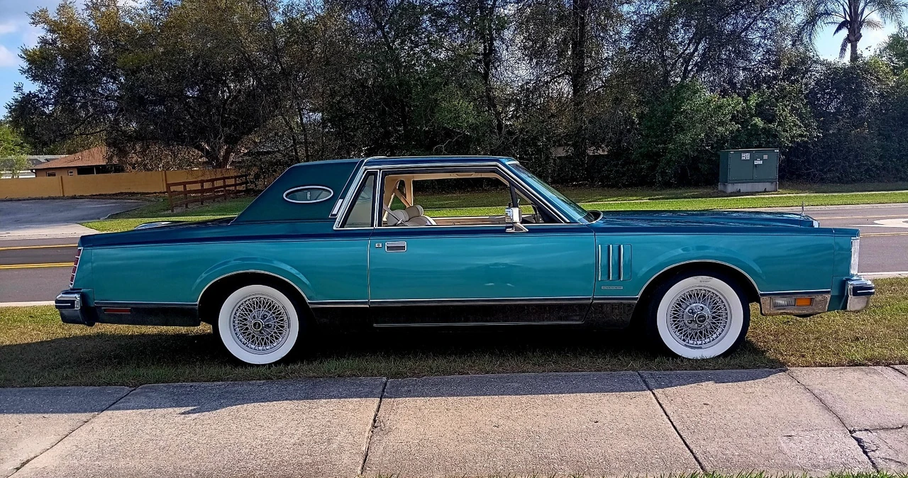 1983 Lincoln Continental Mark VI - Image 6 of 21
