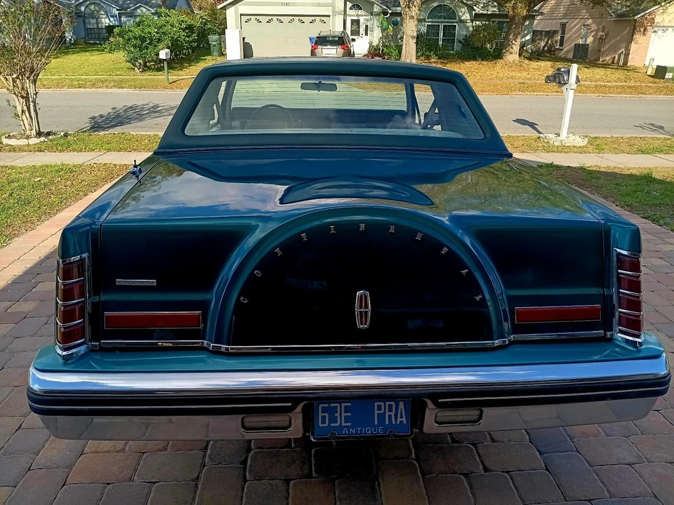 1983 Lincoln Continental Mark VI - Image 9 of 21
