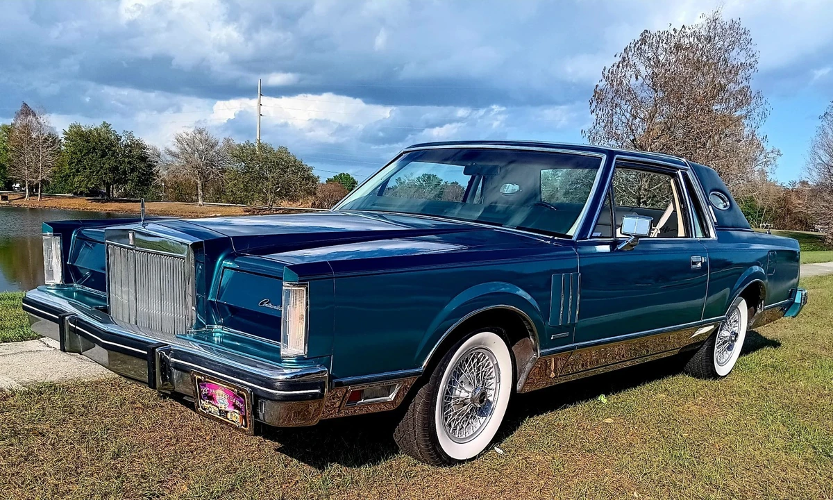 1983 Lincoln Continental Mark VI - Image 2 of 21