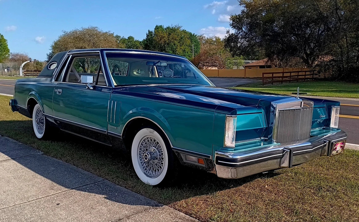 1983 Lincoln Continental Mark VI - Image 7 of 21