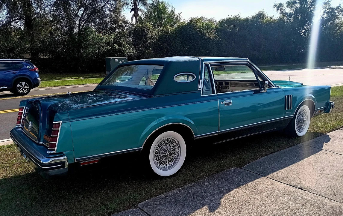 1983 Lincoln Continental Mark VI - Image 4 of 21