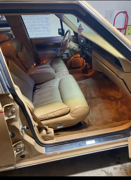1983 Lincoln Continental Mark VI - Image 6 of 11